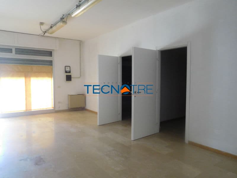 Dettaglio 5: Martinsicuro Locale Commerciale Zona Nord
