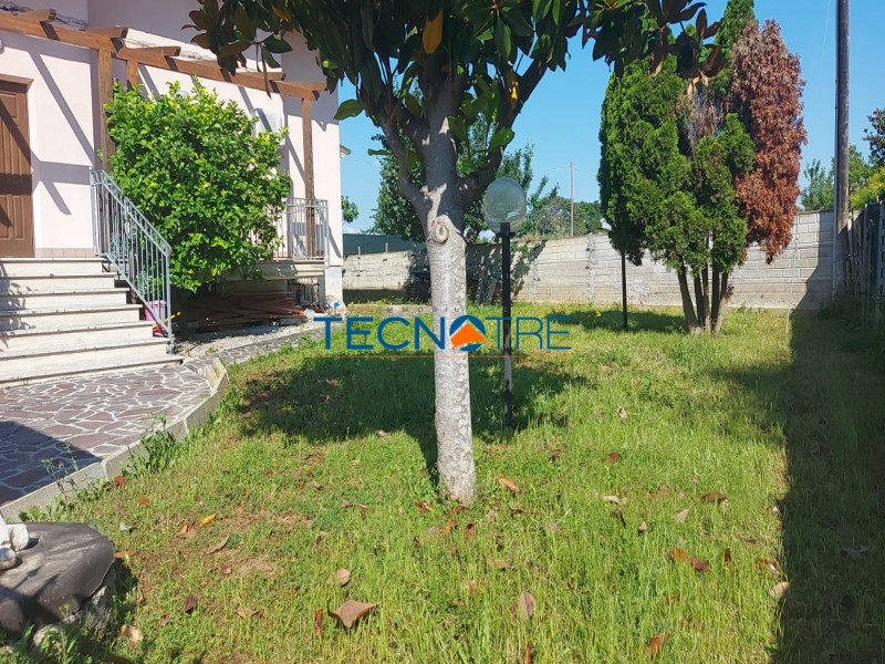 Dettaglio 7: Bivio Corropoli Zona Residenziale Casa Singola con giardino