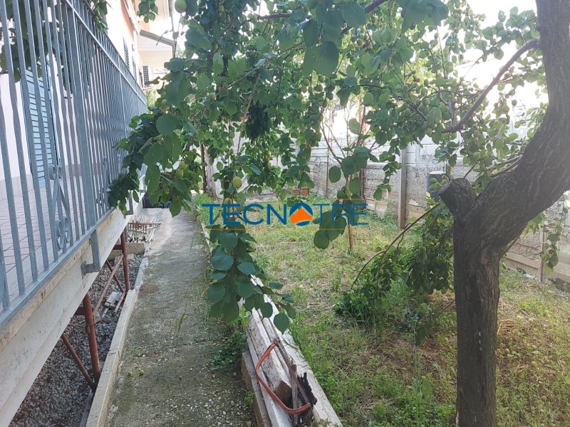 Dettaglio 10: Bivio Corropoli Zona Residenziale Casa Singola con giardino