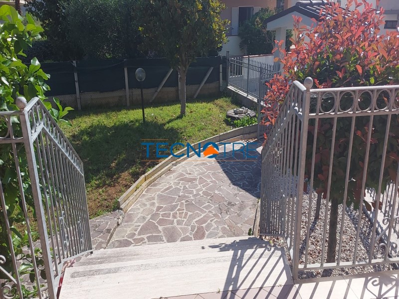 Dettaglio 5: Bivio Corropoli Zona Residenziale Casa Singola con giardino