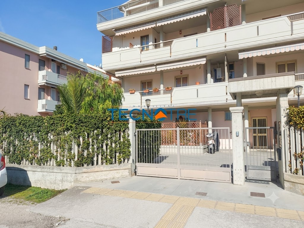 Dettagli: Villarosa Zona Nord Quadrilocale Piano Terra