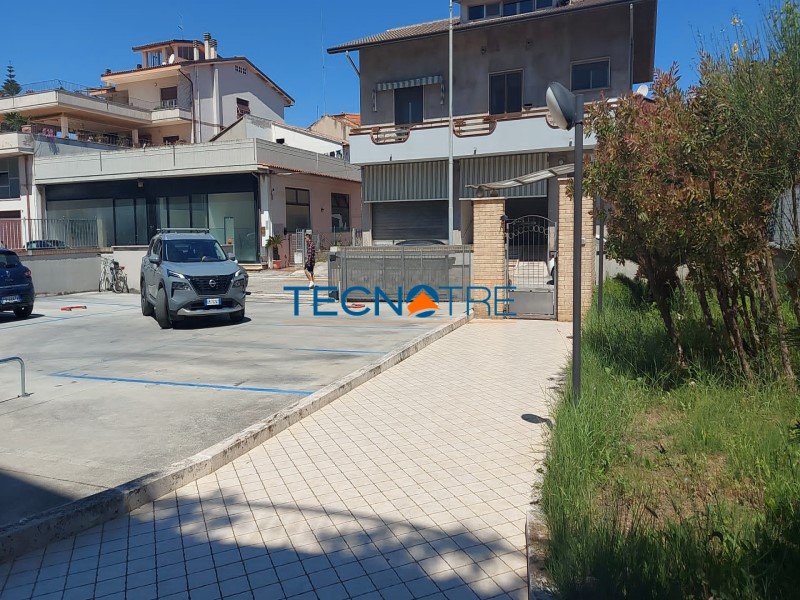 Dettagli: Martinsicuro Zona Sud Trilocale con Posto Auto
