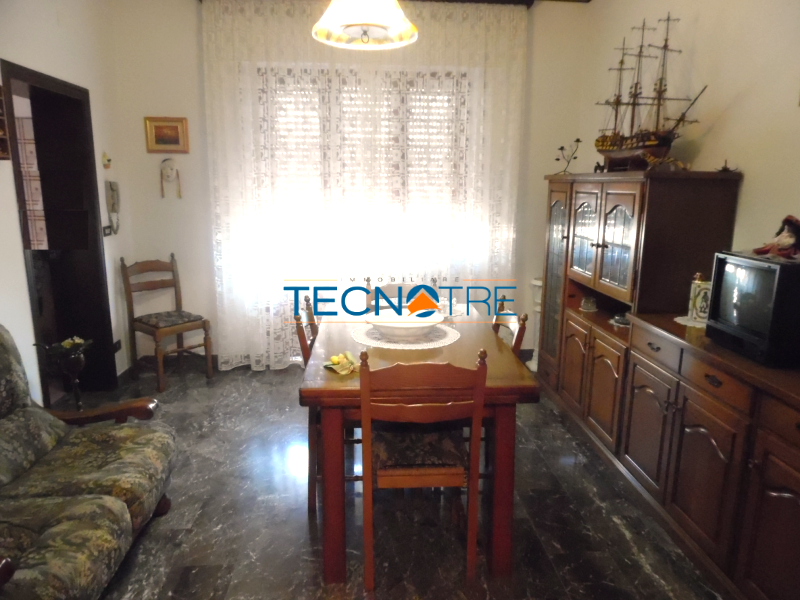 Dettaglio 24: Martinsicuro Casa Singola divisa in due Appartamenti