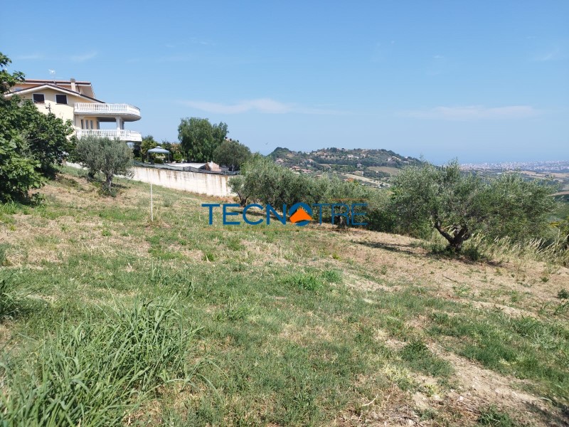 Dettagli: Colonnella Terreno Edificabile VISTA MARE e MONTI con Progetto Approvato