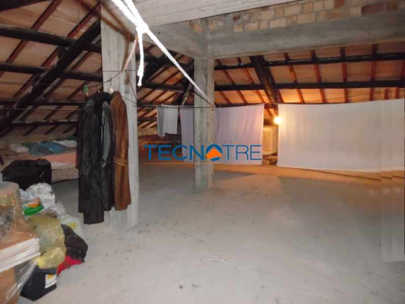 Dettaglio 44: Martinsicuro Casa Singola divisa in due Appartamenti