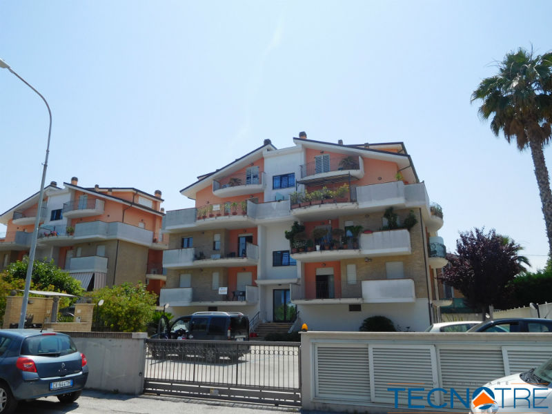 Dettagli: Martinsicuro Garage e Posto Auto