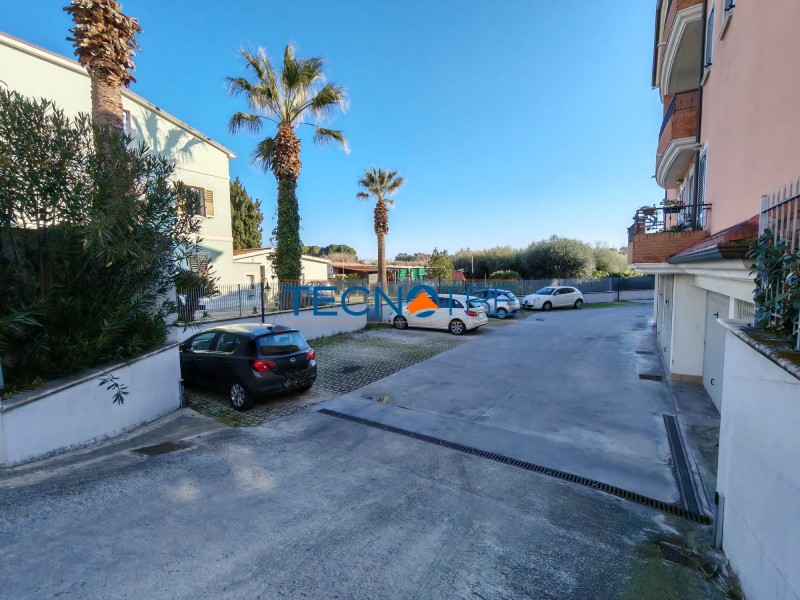 Dettagli: Martinsicuro Attico Quadrilocale con Garage e Posto Auto