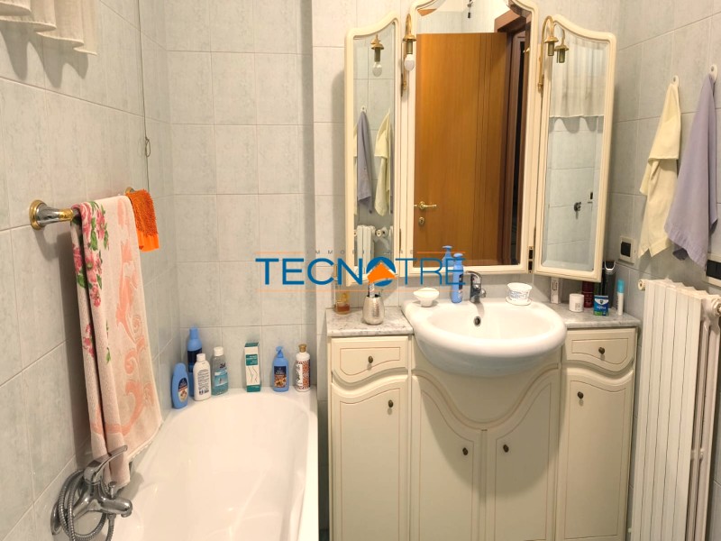 Dettaglio 18: Giulianova Lido Zona Residenziale Trilocale con Posto Auto e Cantina