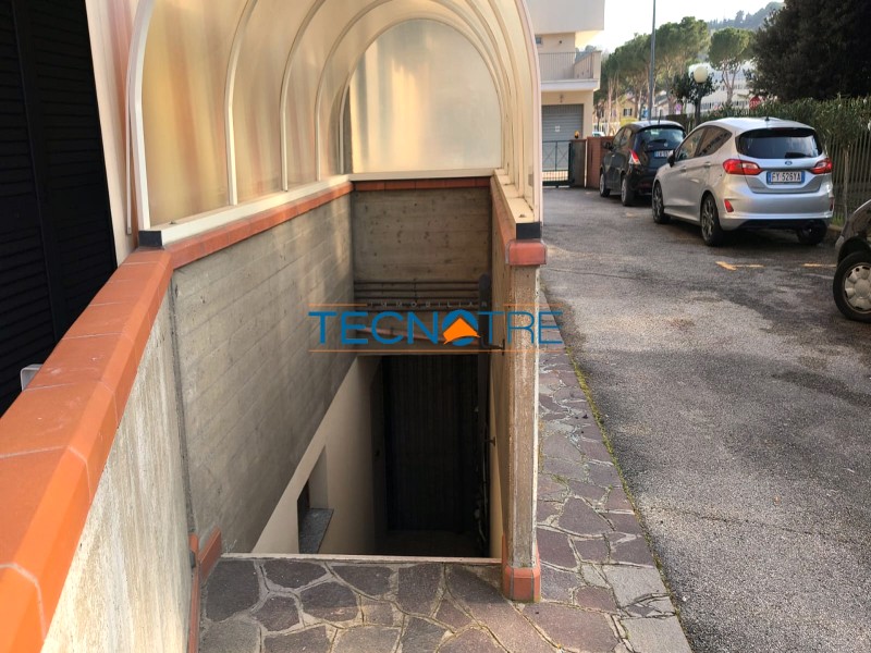 Dettaglio 20: Giulianova Lido Zona Residenziale Trilocale con Posto Auto e Cantina