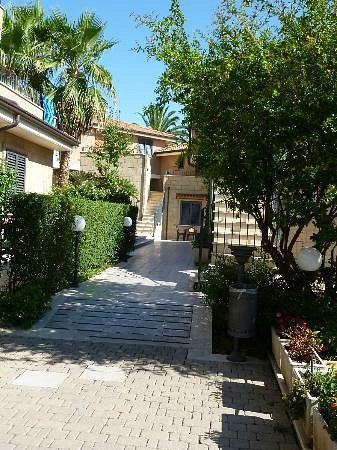 Dettagli: Tortoreto Prima Collina Affitto