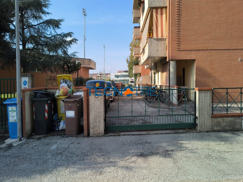 Dettagli: Giulianova Lido Zona Residenziale Trilocale con Posto Auto e Cantina