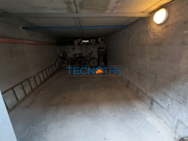 Dettagli: Martinsicuro Garage Zona Sud