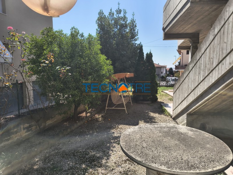 Dettaglio 6: Giulianova Alta Zona Centro Casa Indipendente su Tre Livelli