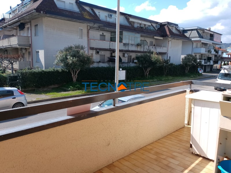 Dettaglio 6: Martinsicuro Trilocale Piano Rialzato con Vista Mare Laterale