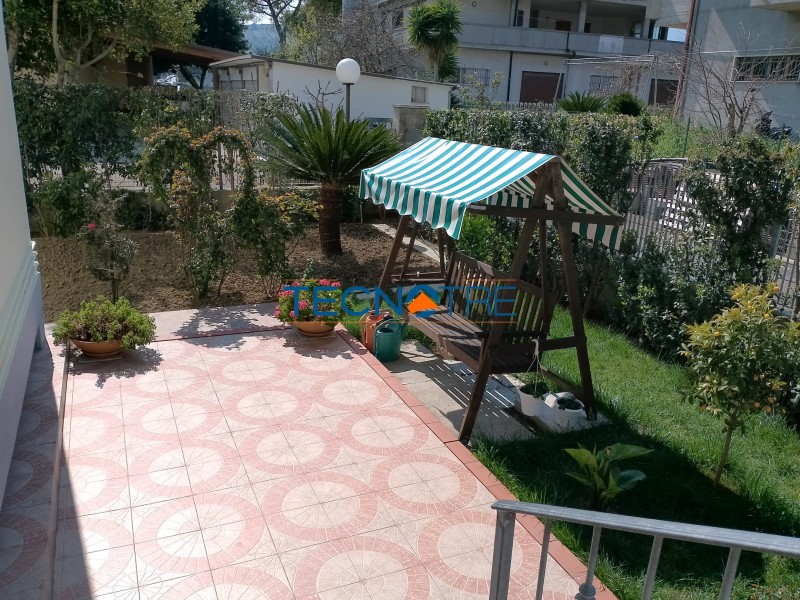 Dettaglio 7: Alba Adriatica Zona Basciani Trilocale con Giardino e Garage