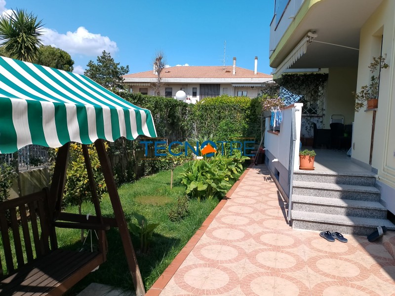 Dettaglio 8: Alba Adriatica Zona Basciani Trilocale con Giardino e Garage