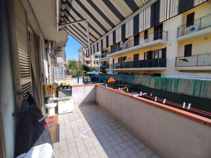 Dettaglio 14: Centobuchi Quadrilocale con Garage e Area Esterna