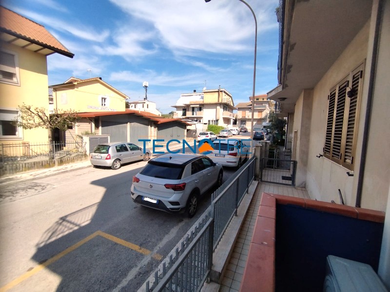 Dettaglio 18: Centobuchi Quadrilocale con Garage e Area Esterna