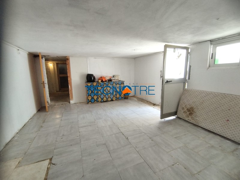 Dettaglio 25: Centobuchi Quadrilocale con Garage e Area Esterna