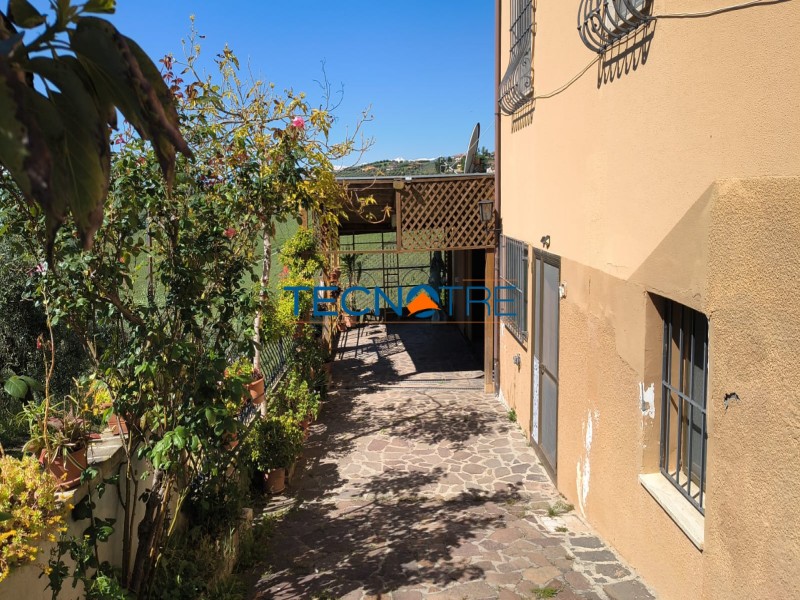 Dettaglio 25: Mosciano Sant’ Angelo Casa Singola