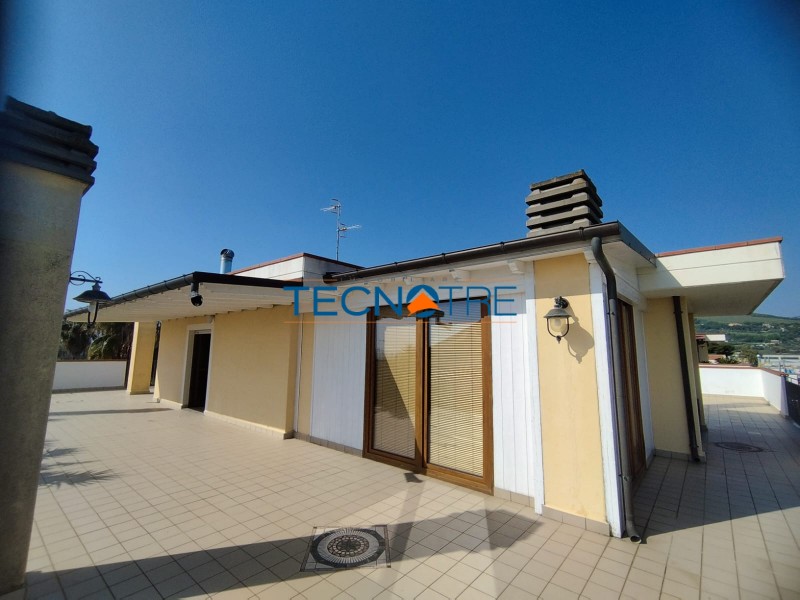 Dettaglio 35: Martinsicuro Attico Trilocale Vista Mare e Monti