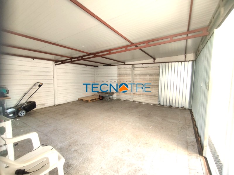 Dettaglio 34: Centobuchi Quadrilocale con Garage e Area Esterna