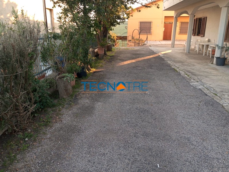 Dettagli: Mosciano Sant’ Angelo Casa Singola