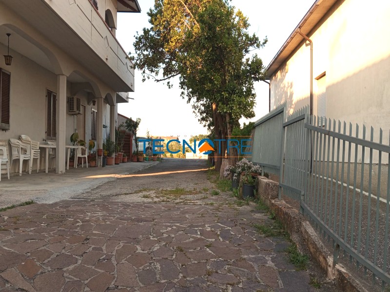 Dettagli: Mosciano Sant’ Angelo Casa Singola