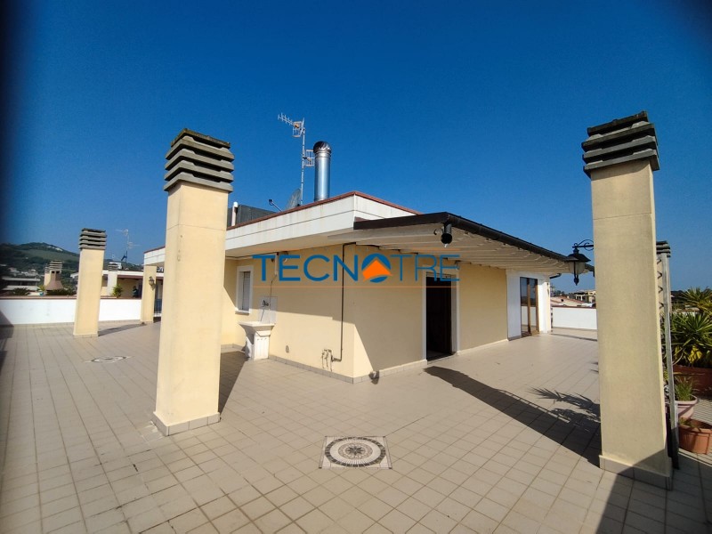 Dettaglio 7: Martinsicuro Attico Trilocale Vista Mare e Monti