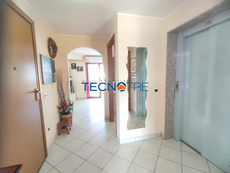 Dettaglio 10: Martinsicuro Attico Trilocale Vista Mare e Monti