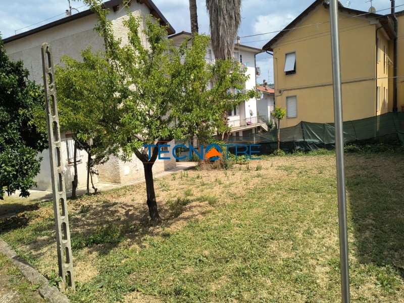 Dettagli: Colli del Tronto Terreno Edificabile