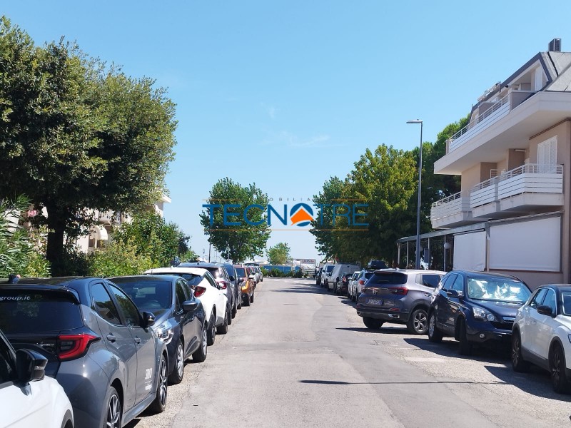 Dettaglio 25: Martinsicuro Trilocale Vista Mare con Garage e Cantina