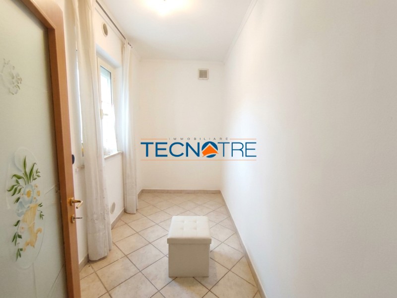 Dettaglio 40: Tortoreto Casa Singola con Annessi e Terreno Agricolo