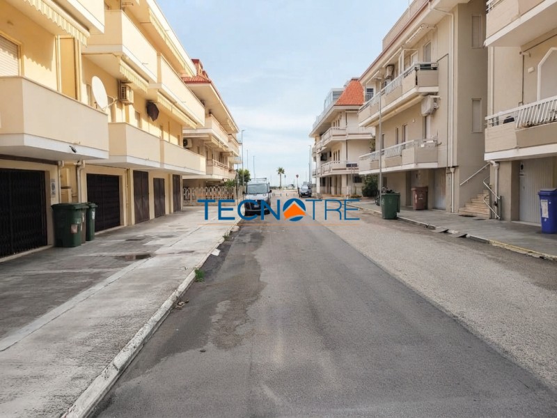 Dettagli: Martinsicuro Bilocale con Garage e Vista Mare