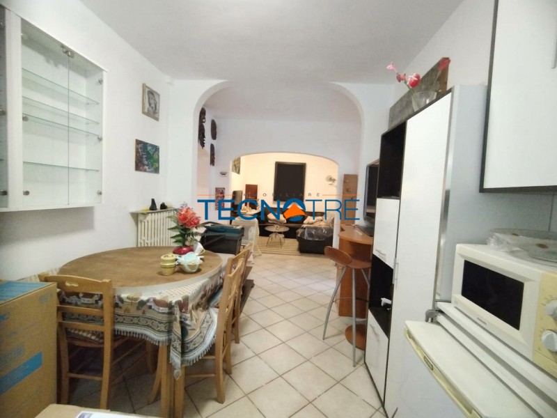 Dettaglio 37: Tortoreto Casa Singola con Annessi e Terreno Agricolo